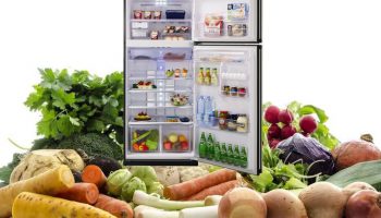 Mga gulay at refrigerator