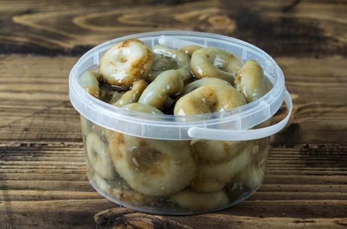 Mga mushroom na may gatas na inasnan