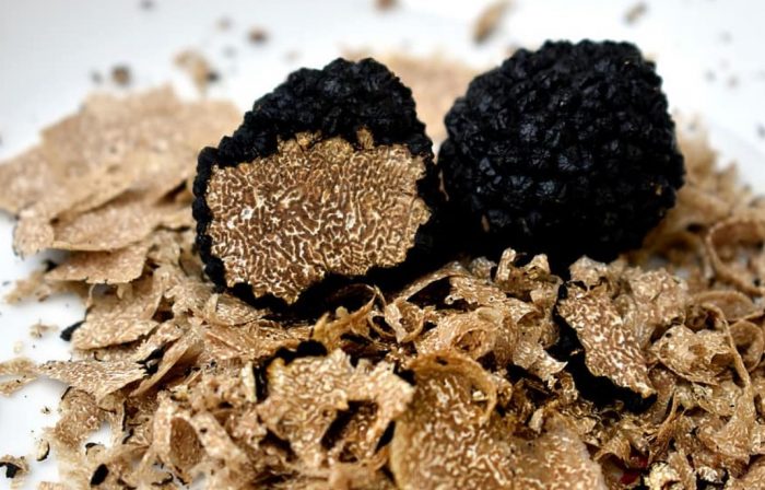 Hiniwang mga truffle