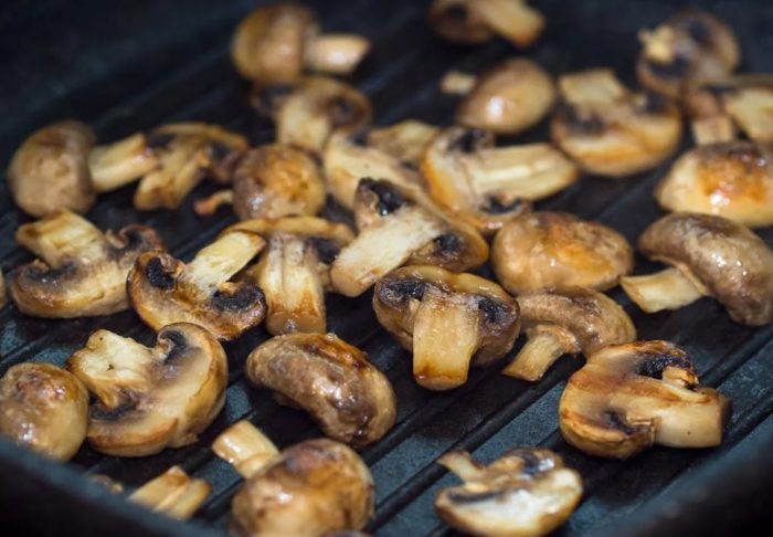 Mga inihaw na champignon