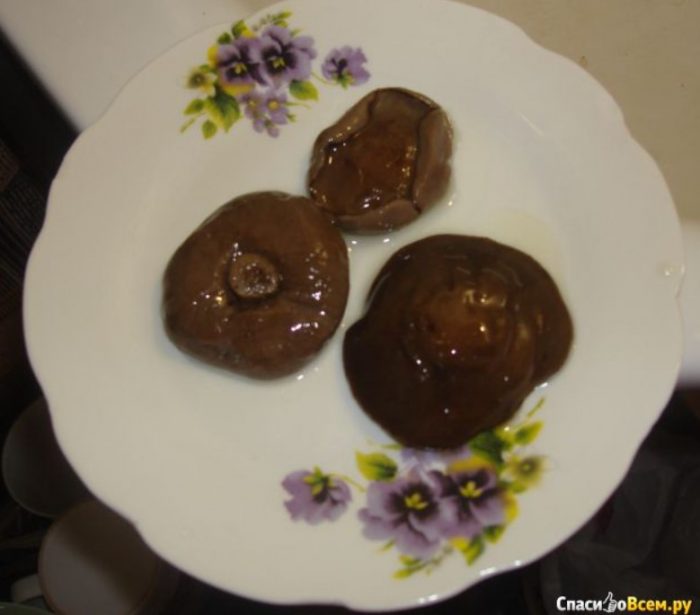 Mga adobong boletus na kabute
