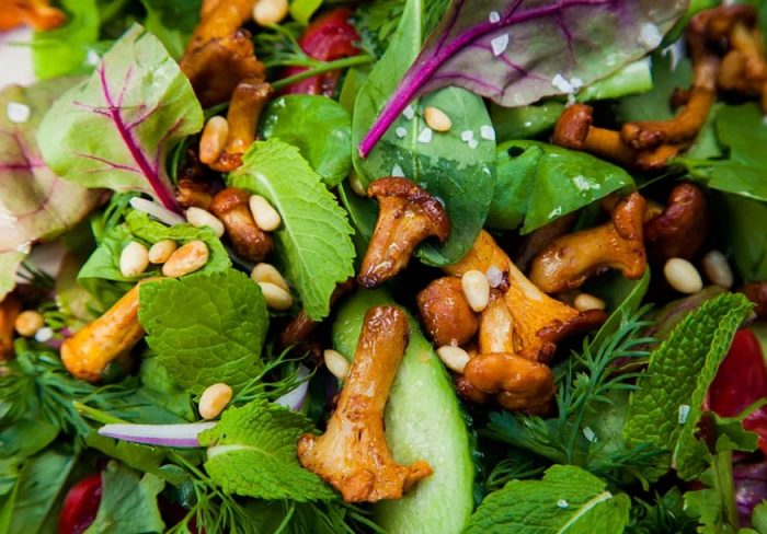 Ensaladang Chanterelle