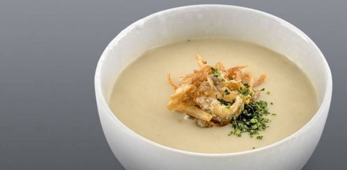 Cream na sopas na may mga porcini mushroom