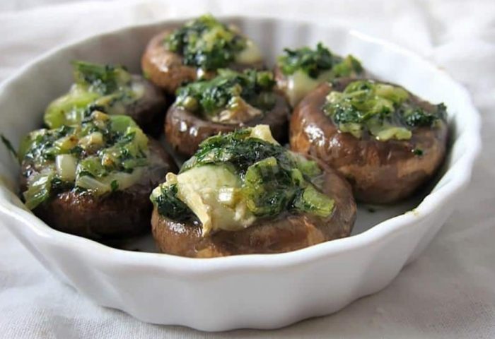 Mga pinalamanang champignon