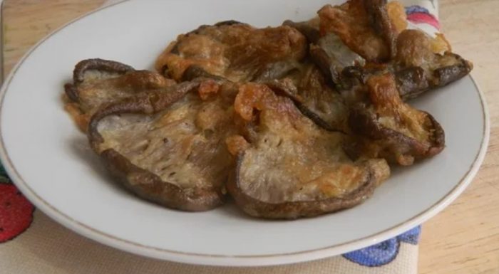 Mga kabute na may king oyster sa batter