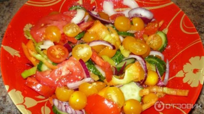 Salad na may iba't ibang salad