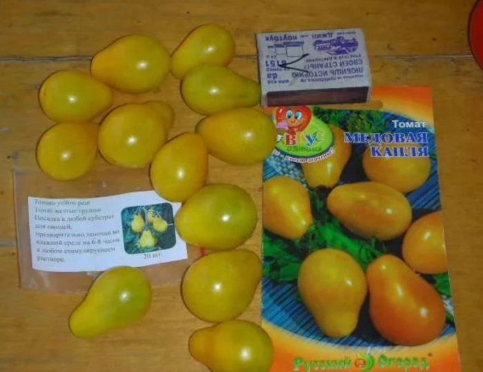Mga buto at bunga ng kamatis na Honey Drop