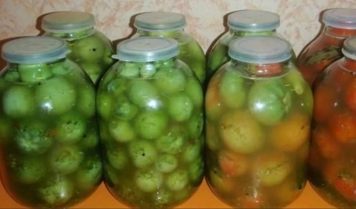 Cà chua muối chua đóng lọ