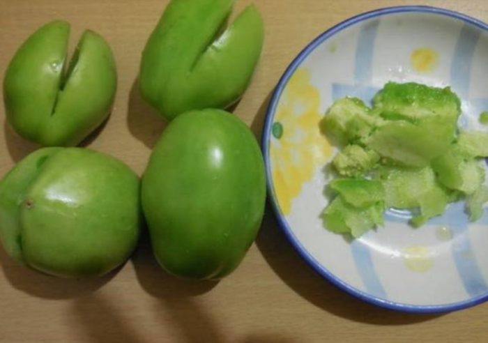 Cắt cà chua
